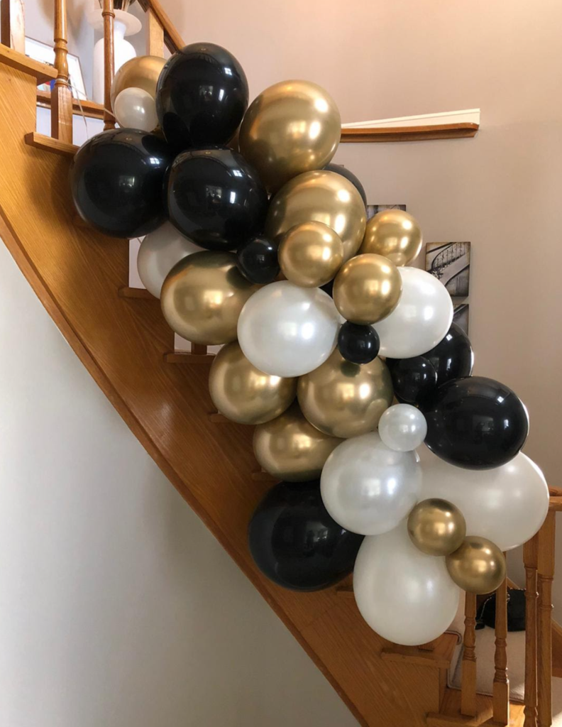 balloon decor for holiday party-Niagara Falls Balloon Décor Service