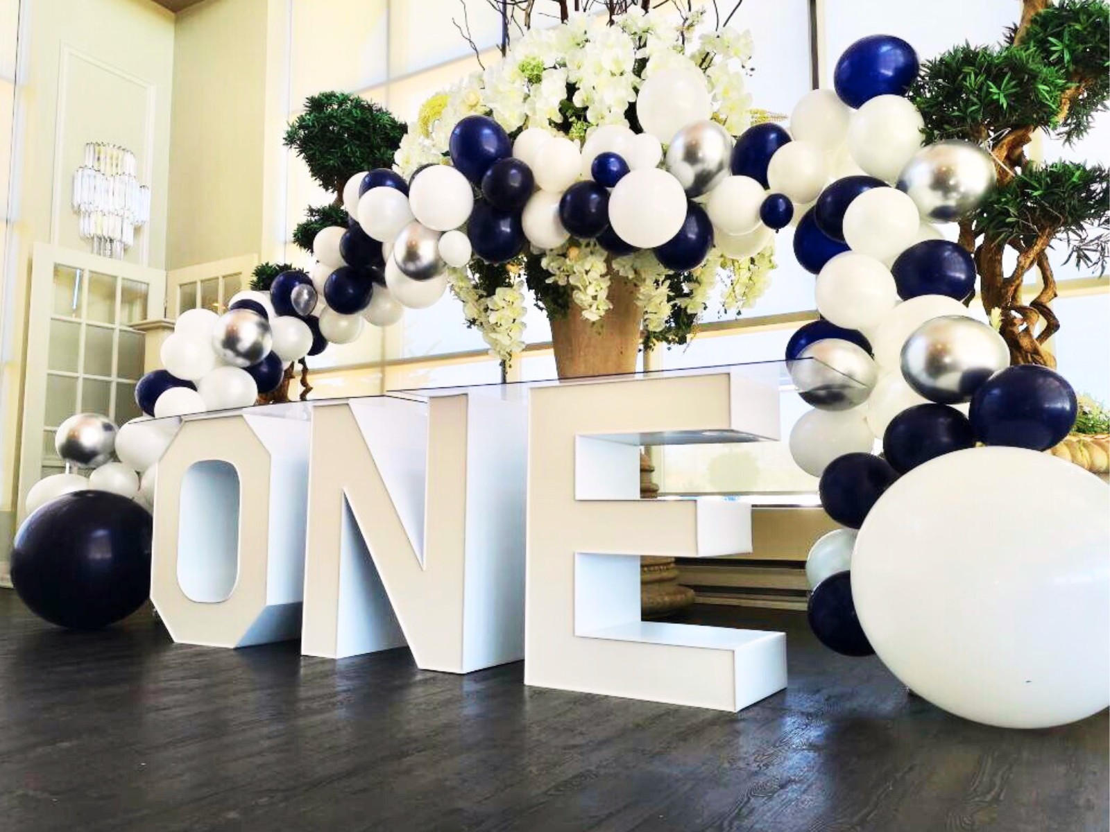ONE Marquee Letters Table Rental