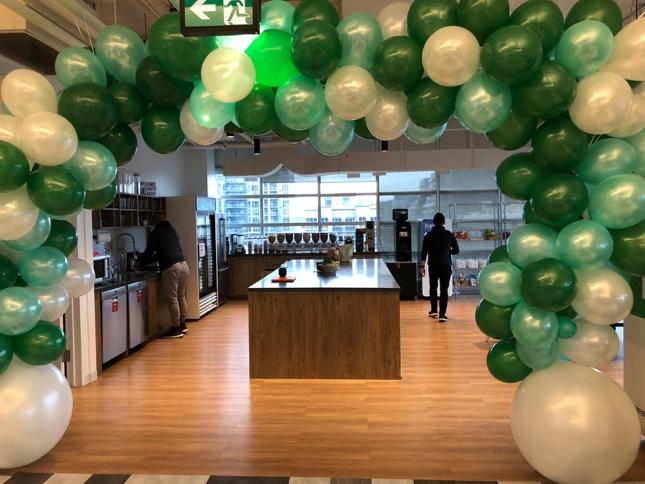 Green and White Full-Arch Balloon White Décor-Holiday Event Rental Mississaugaa