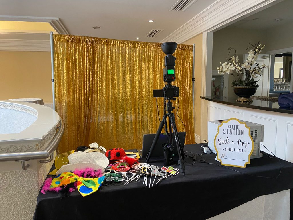 Photo Booth Rental Inside Mississauga